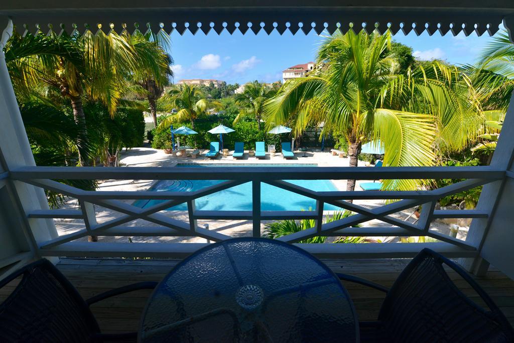 Caribbean Paradise Inn Grace Bay Extérieur photo