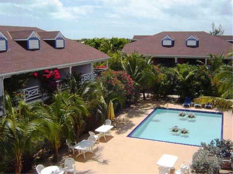 Caribbean Paradise Inn Grace Bay Extérieur photo