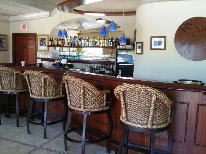 Caribbean Paradise Inn Grace Bay Extérieur photo